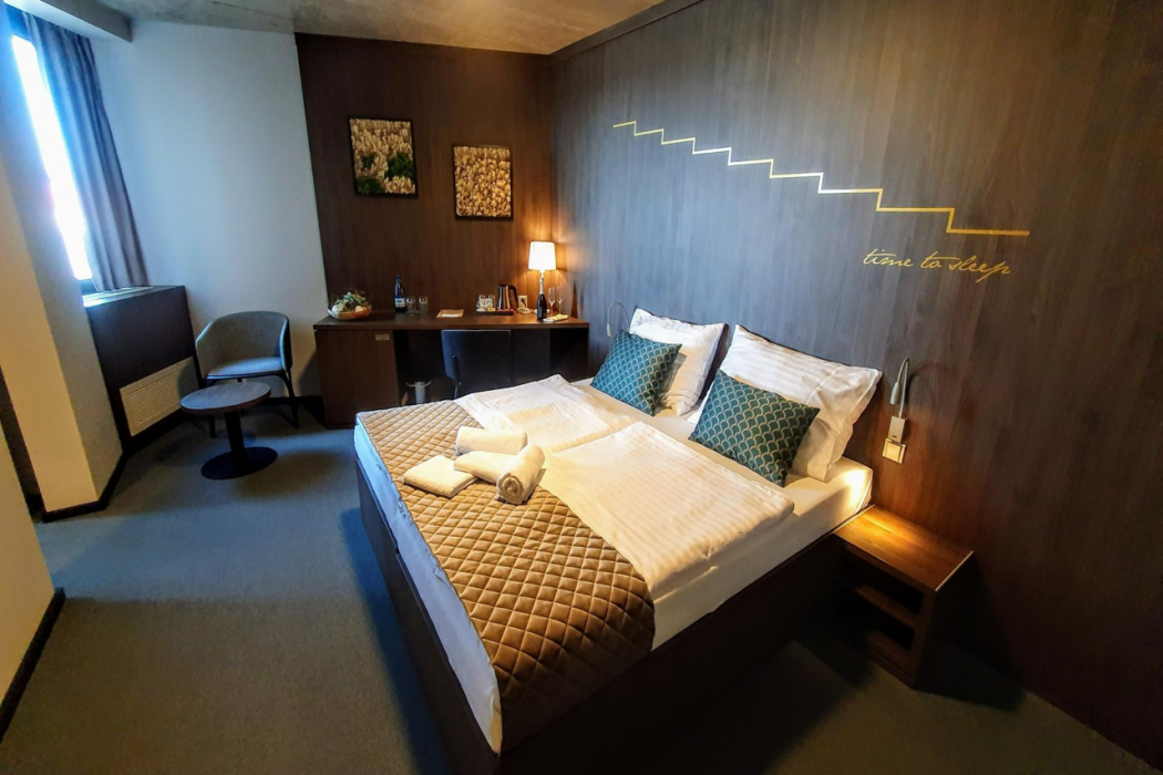 Hotel D1 12/64