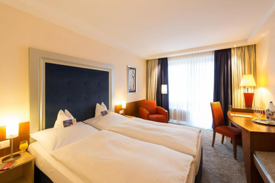 Hotel Heinz 7/25