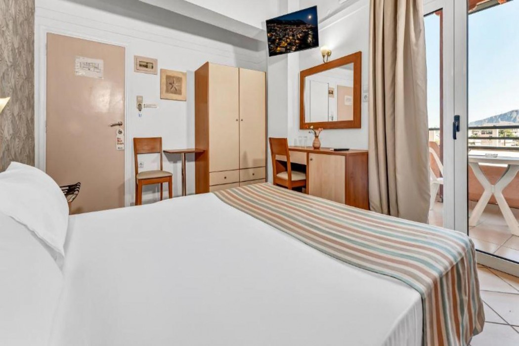 Erato Hotel 16/68