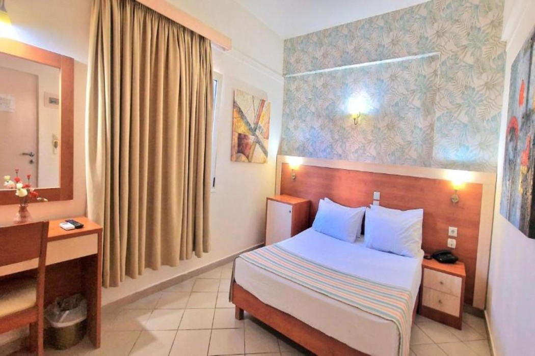 Erato Hotel 23/68