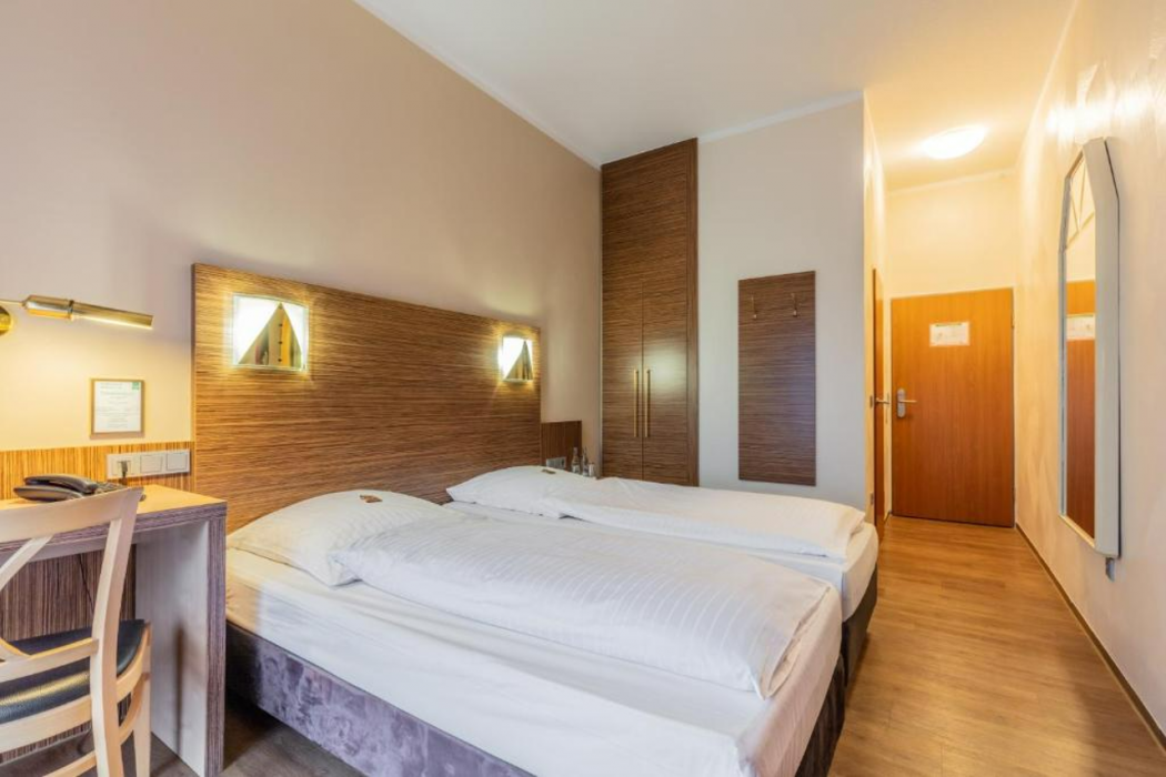 Sport und Tagungshotel De Poort 14/62
