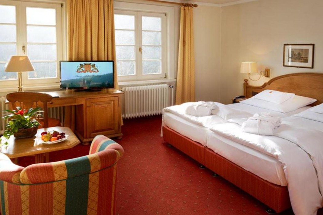 Hotel und Restaurant Burg Schnellenberg 13/54
