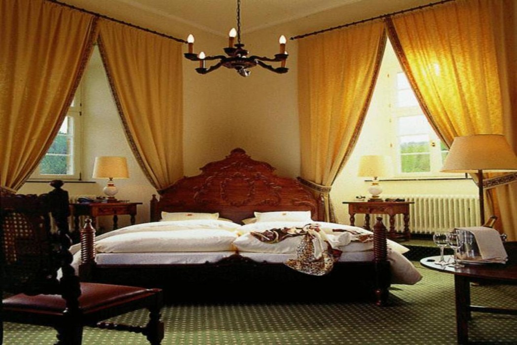 Hotel und Restaurant Burg Schnellenberg 12/54