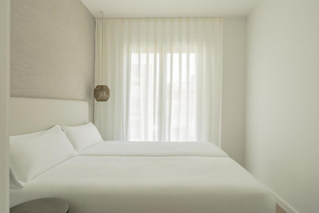 Europa Apartment 8/50