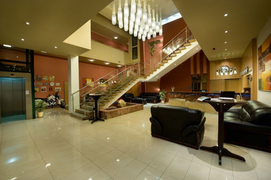 Grand Hotel 4/55