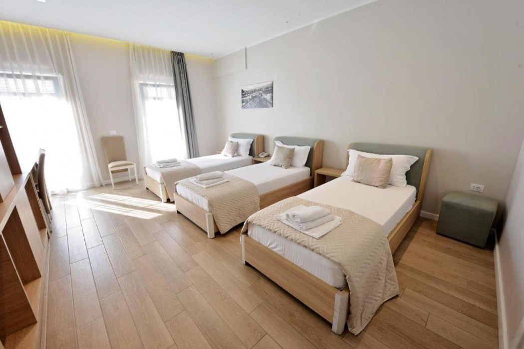 Alis Hotel 11/54