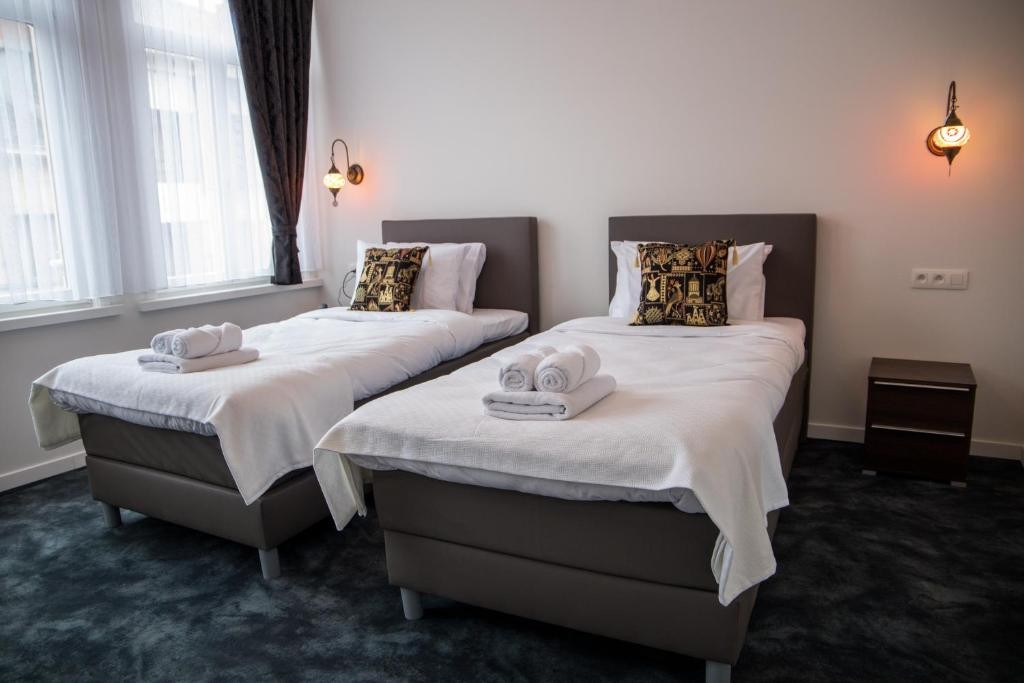 Hotel Guzy 13/68