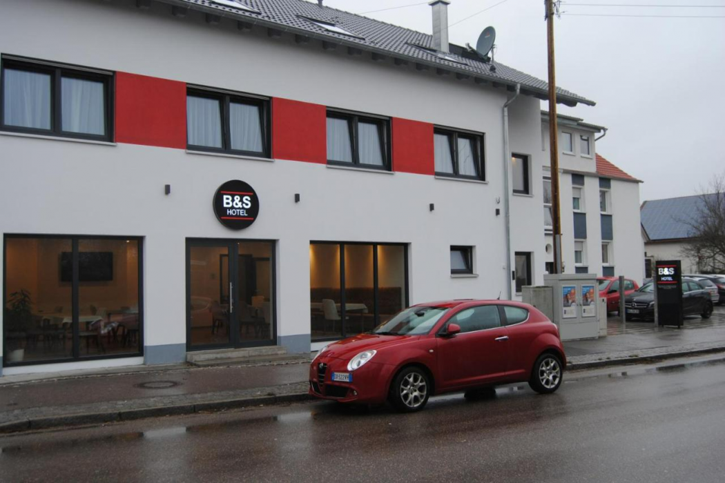 B&S Hotel 1/53