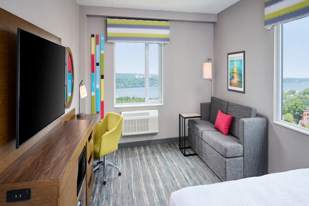 Hampton Inn by Hilton Hamilton 1/22