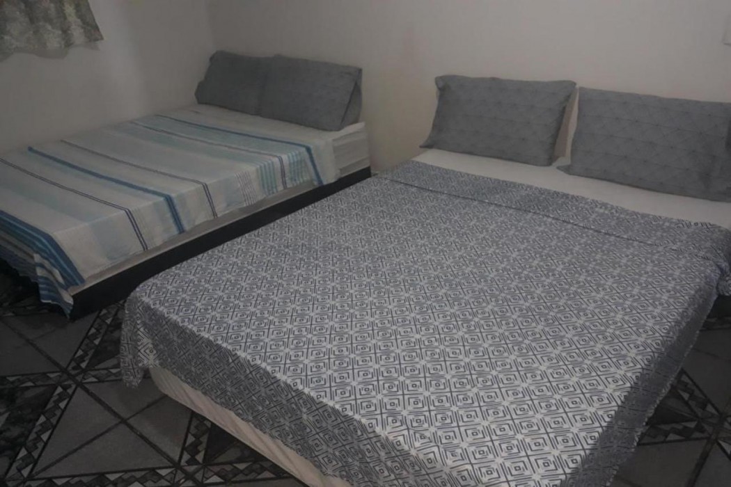 HOTEL LATINOS 2 10/50