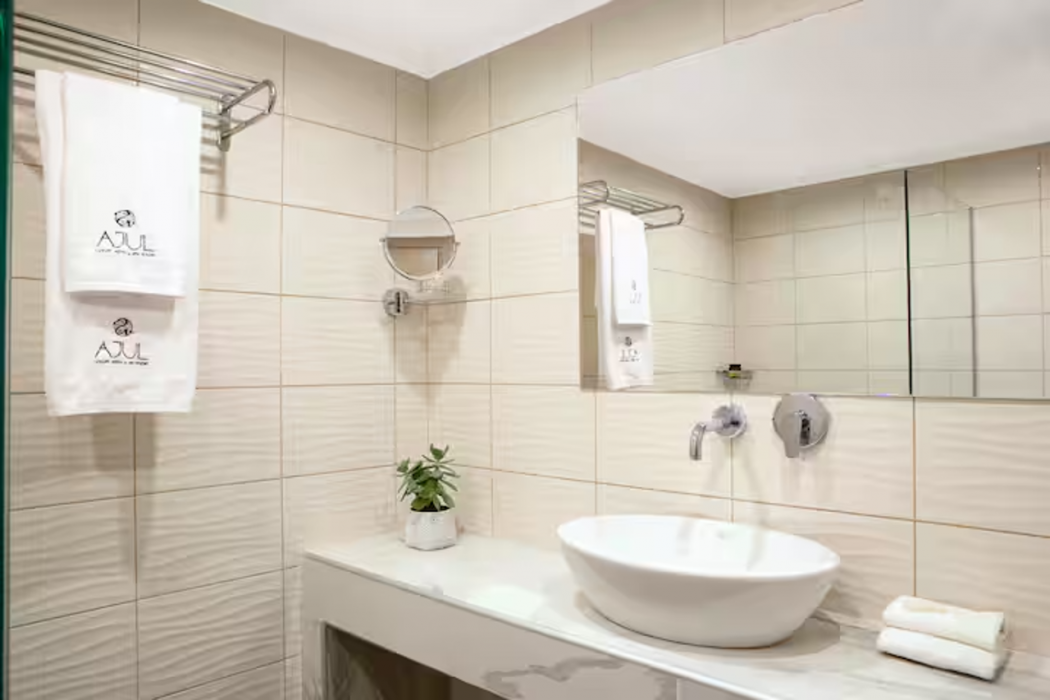 Zeus Eleva Ajul, a Registry Collection Hotel 24/83