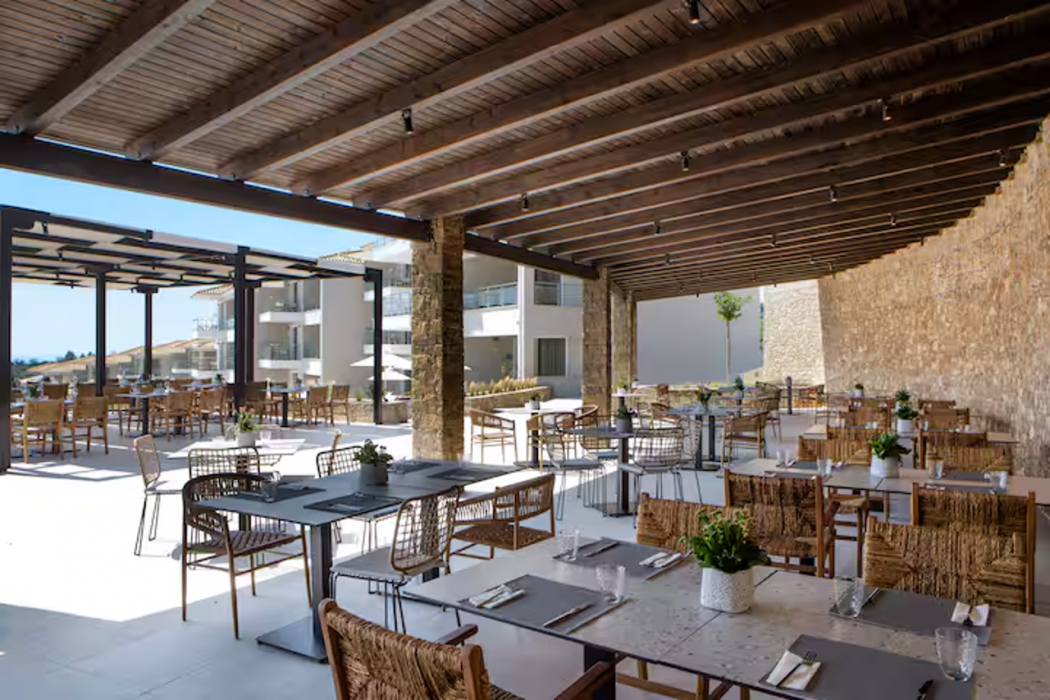 Zeus Eleva Ajul, a Registry Collection Hotel 40/83