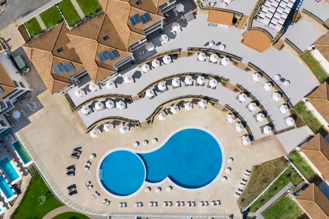 Zeus Eleva Ajul, a Registry Collection Hotel 52/83