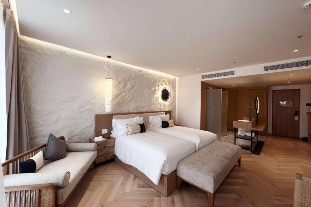 Wyndham Royal Beachfront Resort & Spa Hoi An Danang 11/59