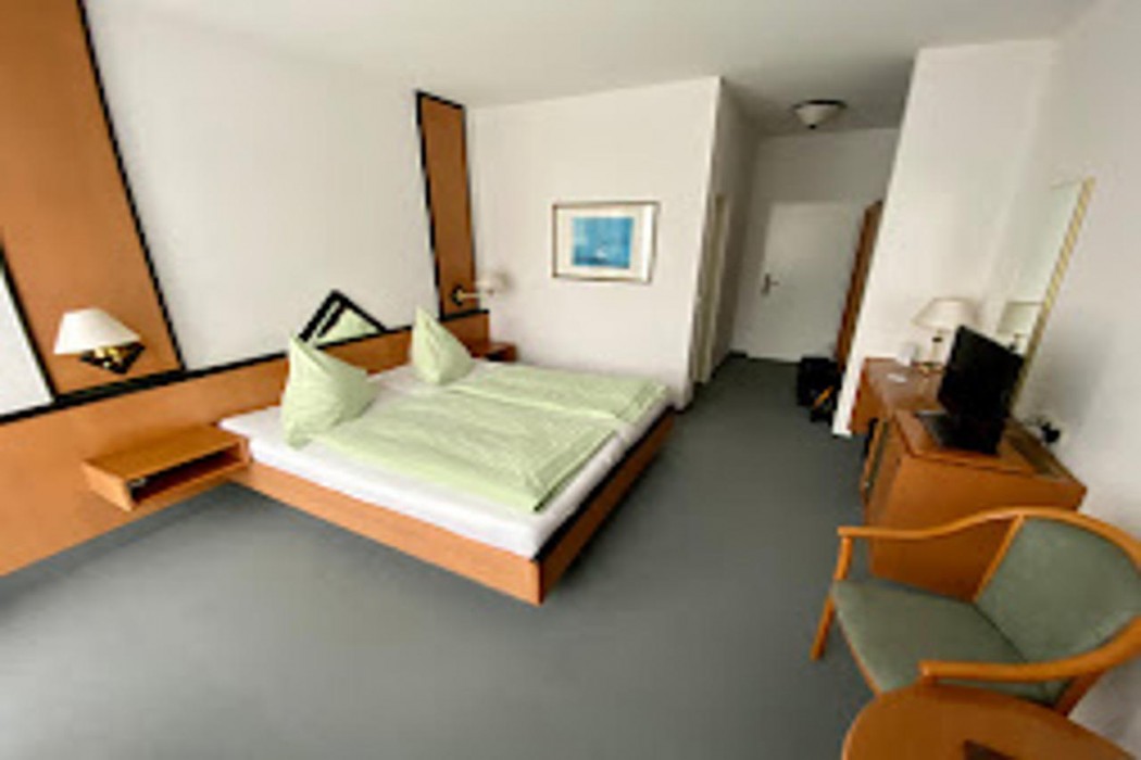 Hotel Restaurant Stadt Zwonitz 5/12