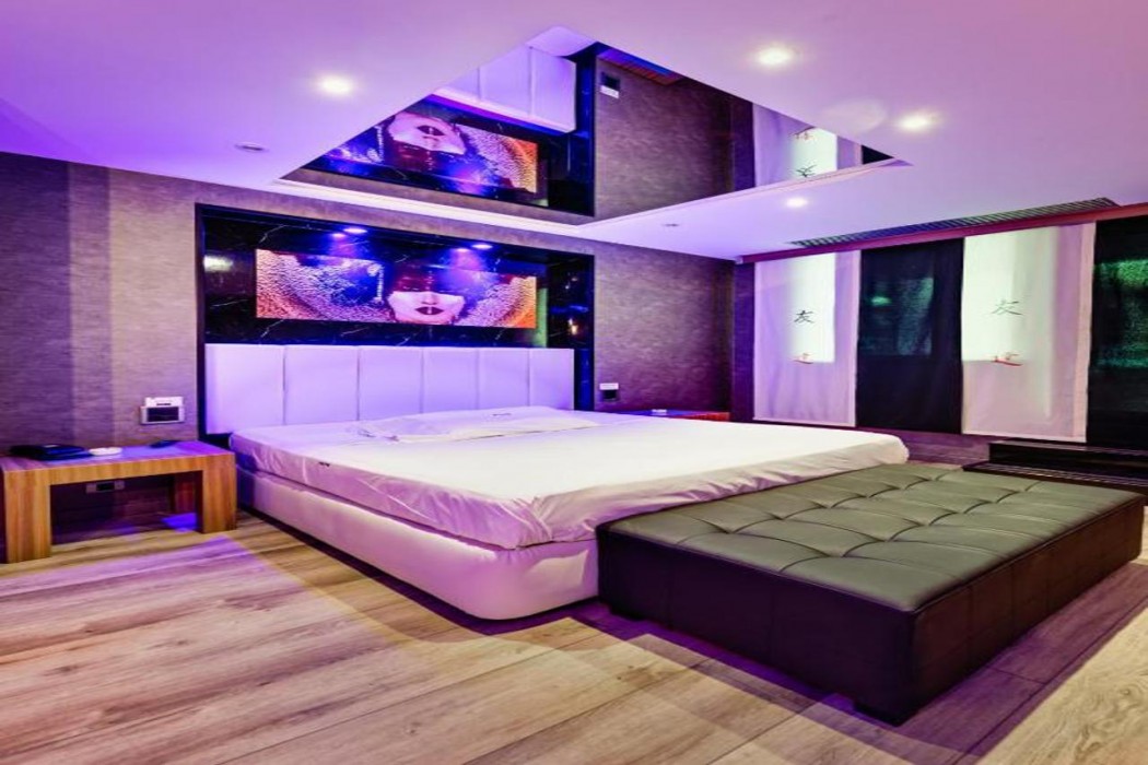 Zouk Hotel 7/50