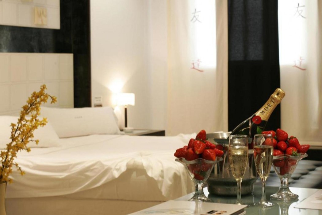 Zouk Hotel 3/50