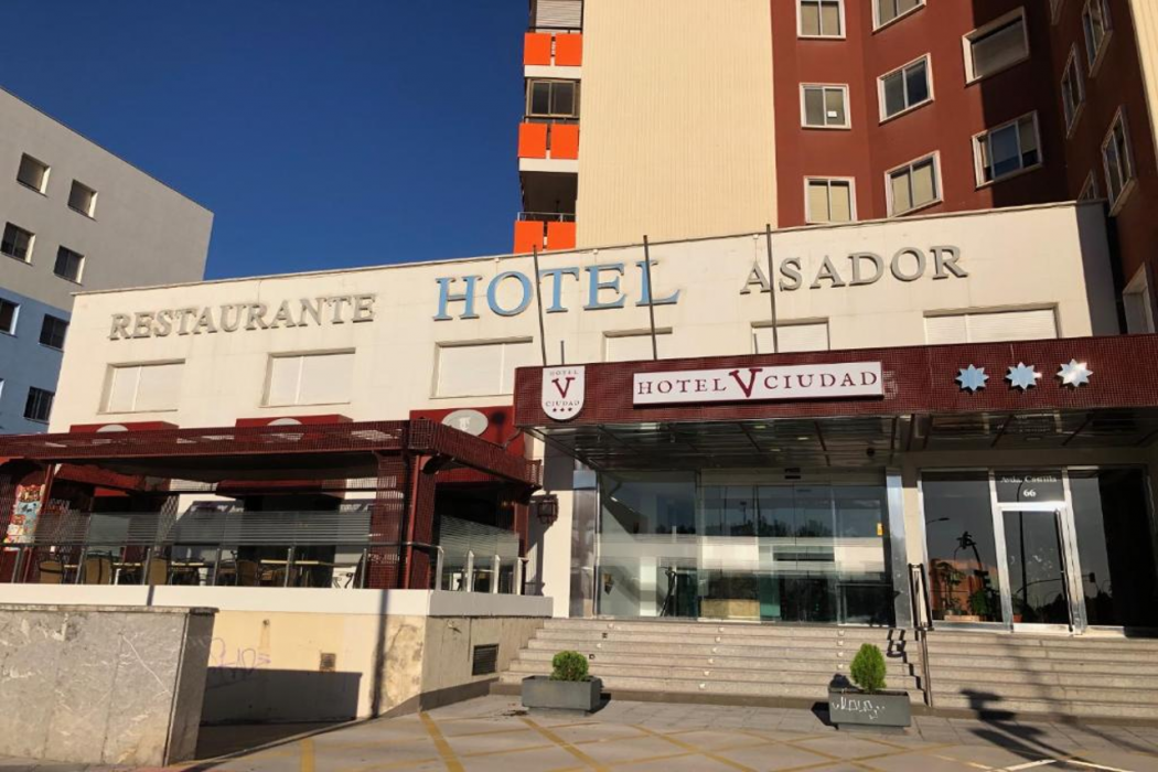 HOTEL V. CIUDAD 1/24