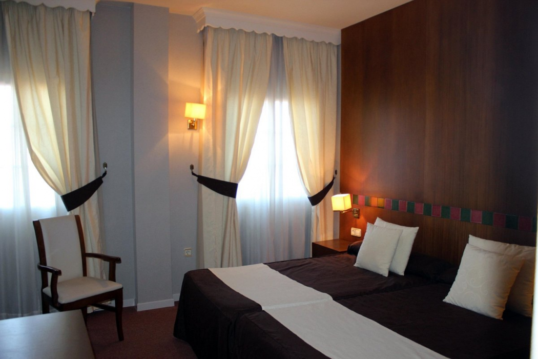Hotel Las Yucas 6/50