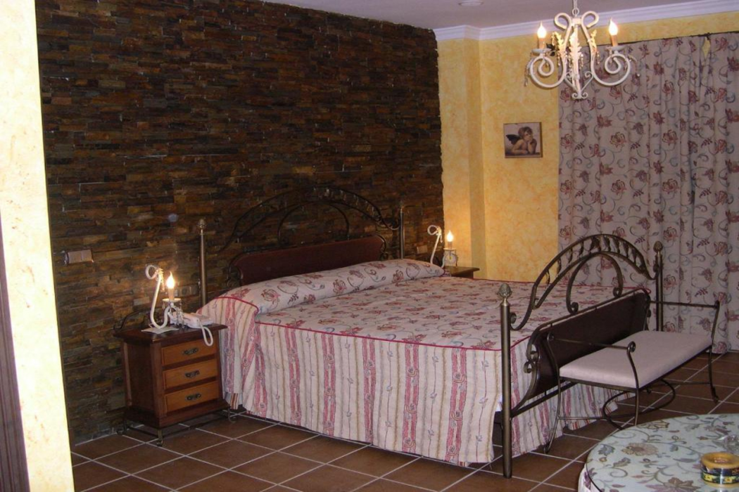 Hotel El Doncel 12/59