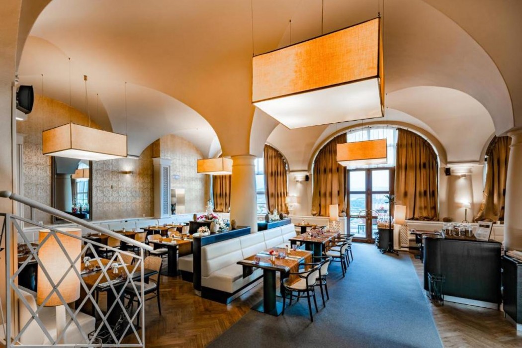 Hotel Restaurant Vetruse 25/65