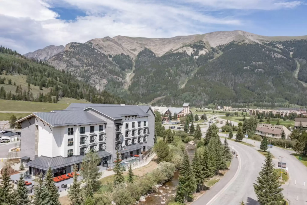 Cambria Hotel Copper Mountain 1/29