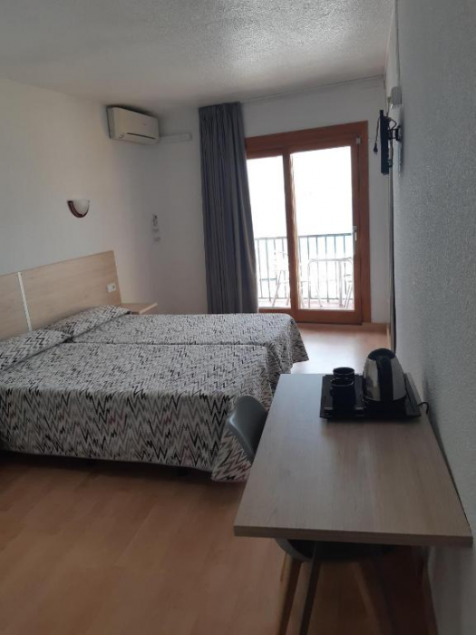 Hotel Condestable 16/32