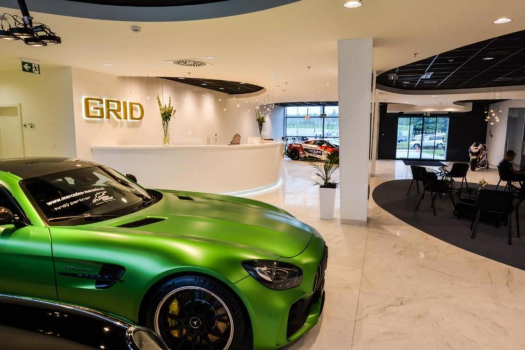 Grid Hotel 10/64