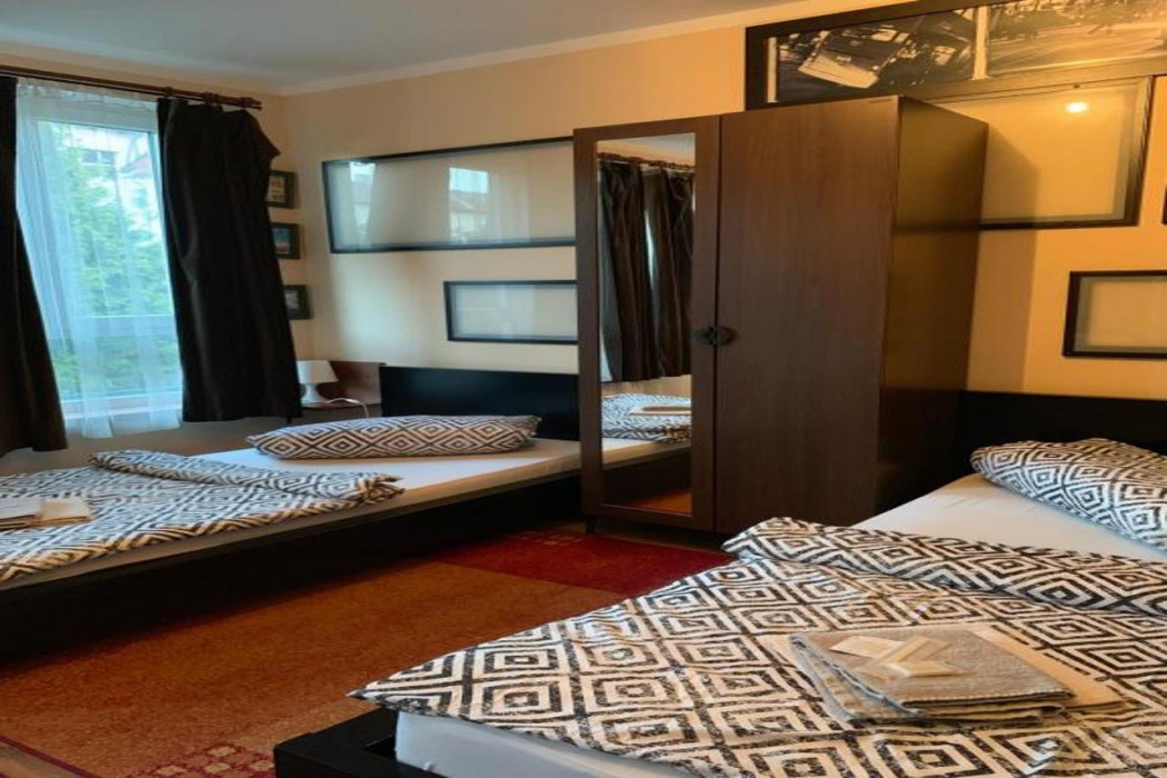 Hotel Clochard 11/56