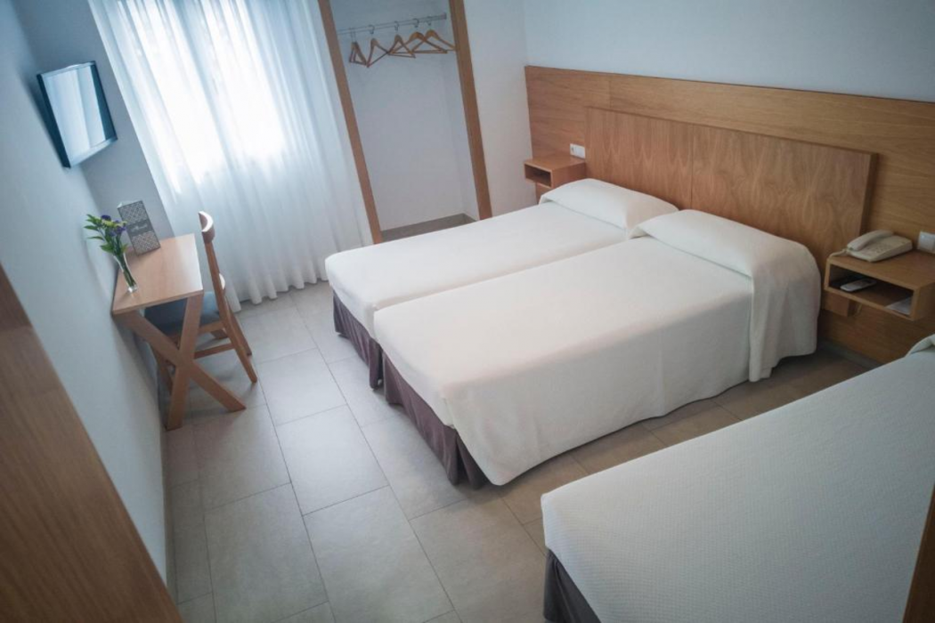 Hotel Abadi 18/48