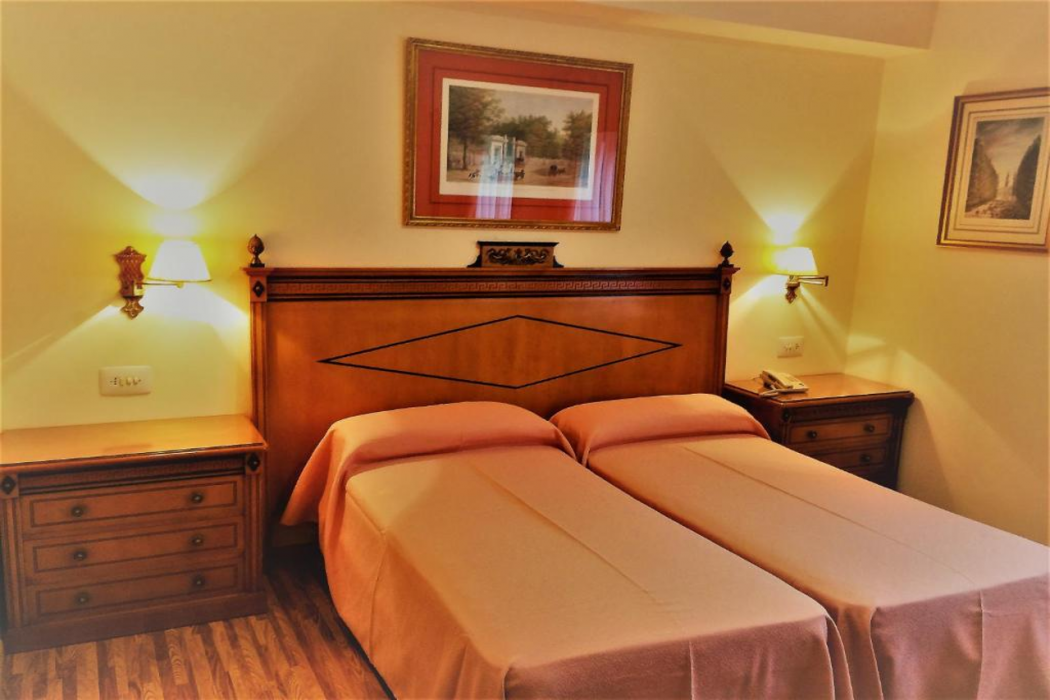 Hotel Iberia 20/68