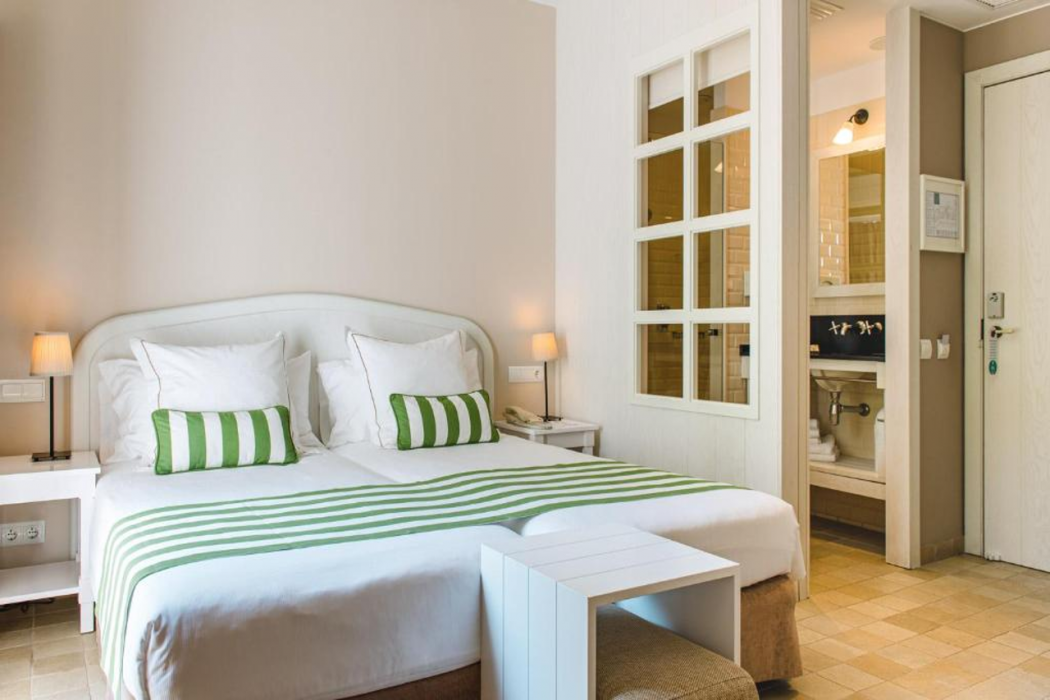 Hotel Playa Sol 10/75