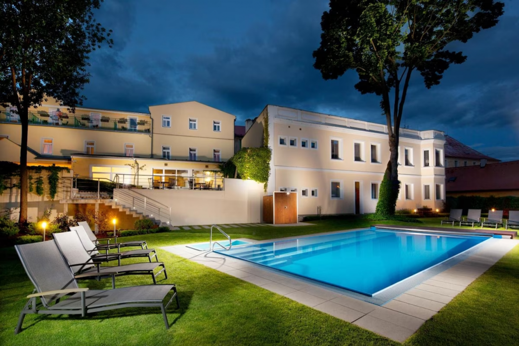 Hotel Reza 40/72