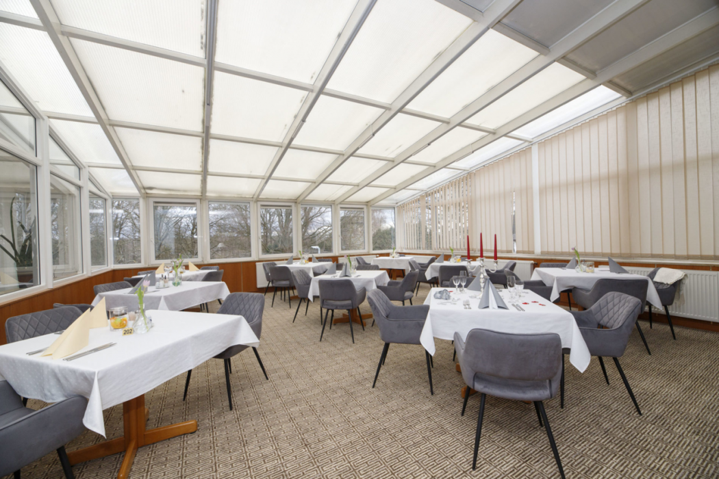 Lazensky hotel Pyramida I 53/90