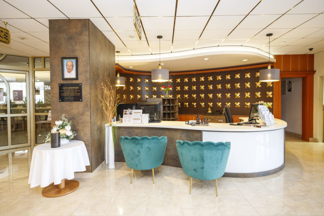 Lazensky hotel Pyramida I 15/90