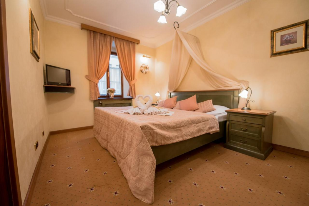 Hotel Octarna 9/68