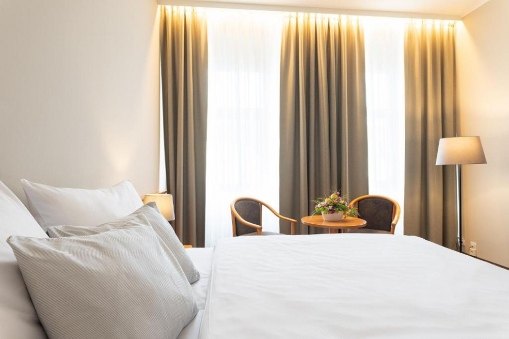 Hotel Ceska Koruna 21/76