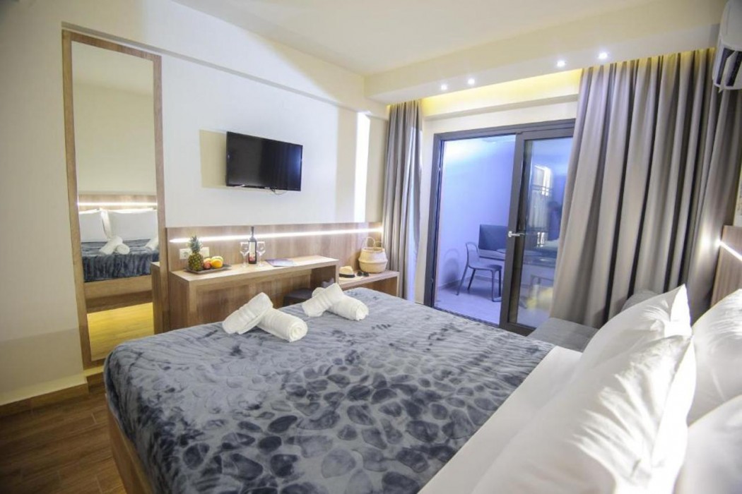 YAKINTHOS HOTEL 8/28