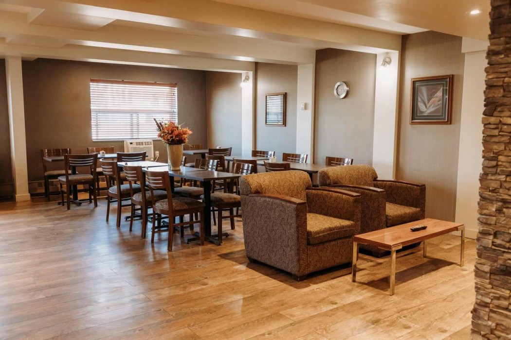 Coast Fort St John Hotel 27/64