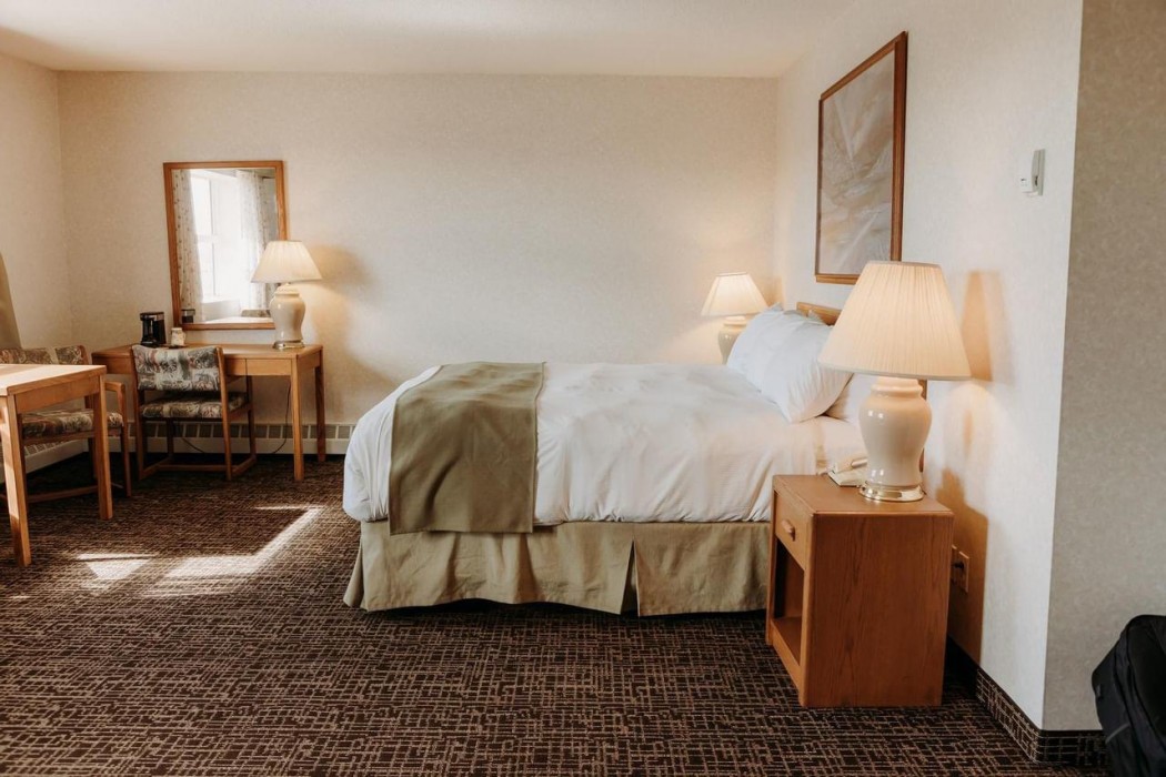 Coast Fort St John Hotel 16/64