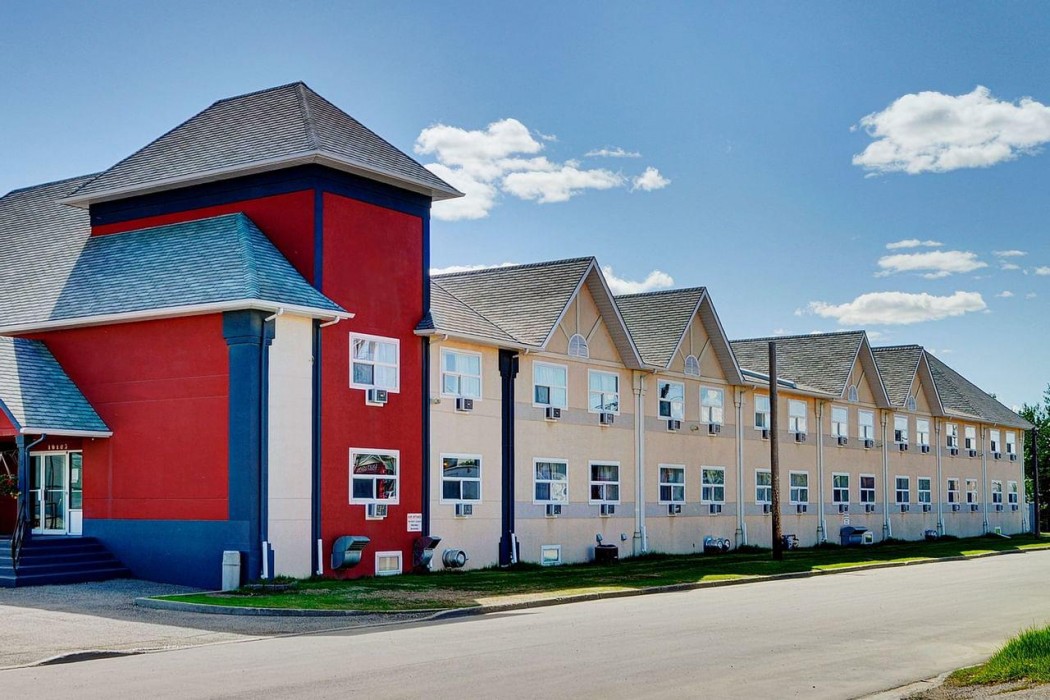 Coast Fort St John Hotel 1/64