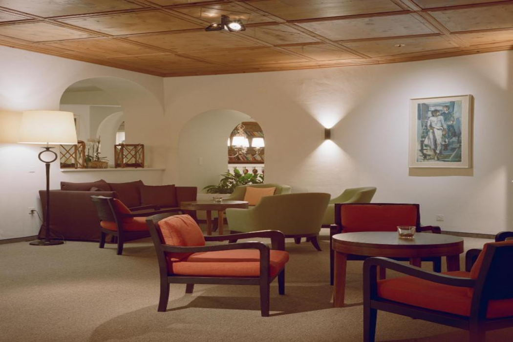Hotel Adula 8/56