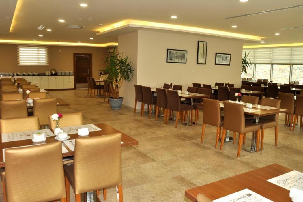 Parwar Hotel 13/14