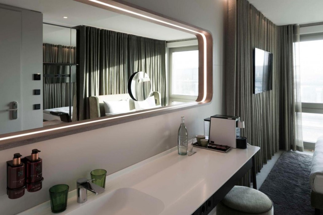 b'mine Frankfurt Airport, WorldHotels Crafted 18/65