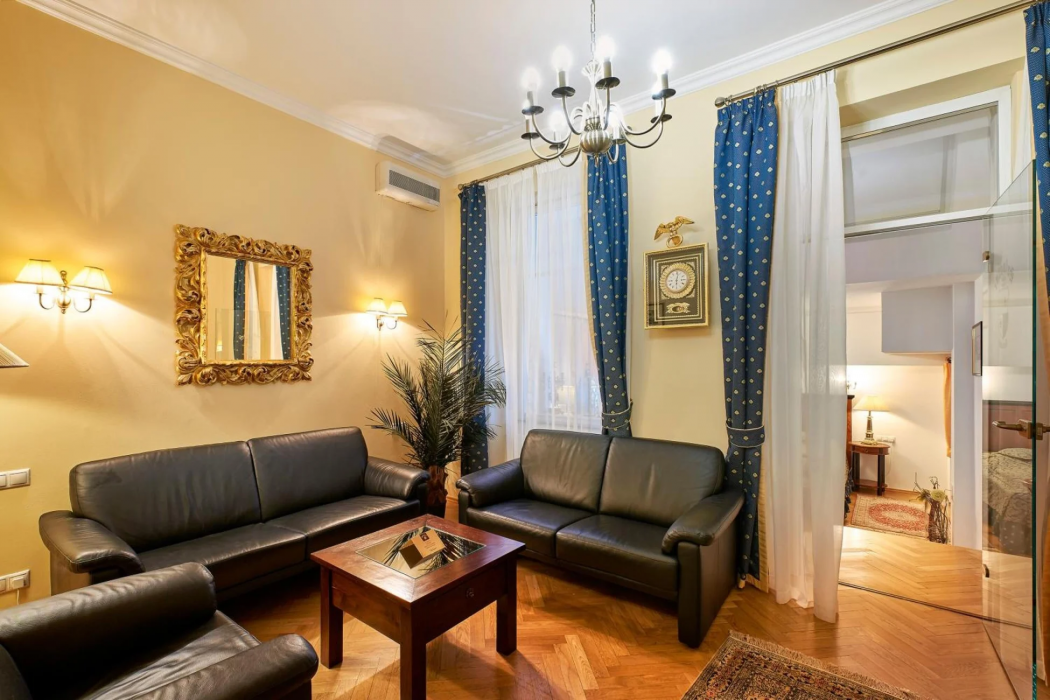 Hotel Salvator 24/63