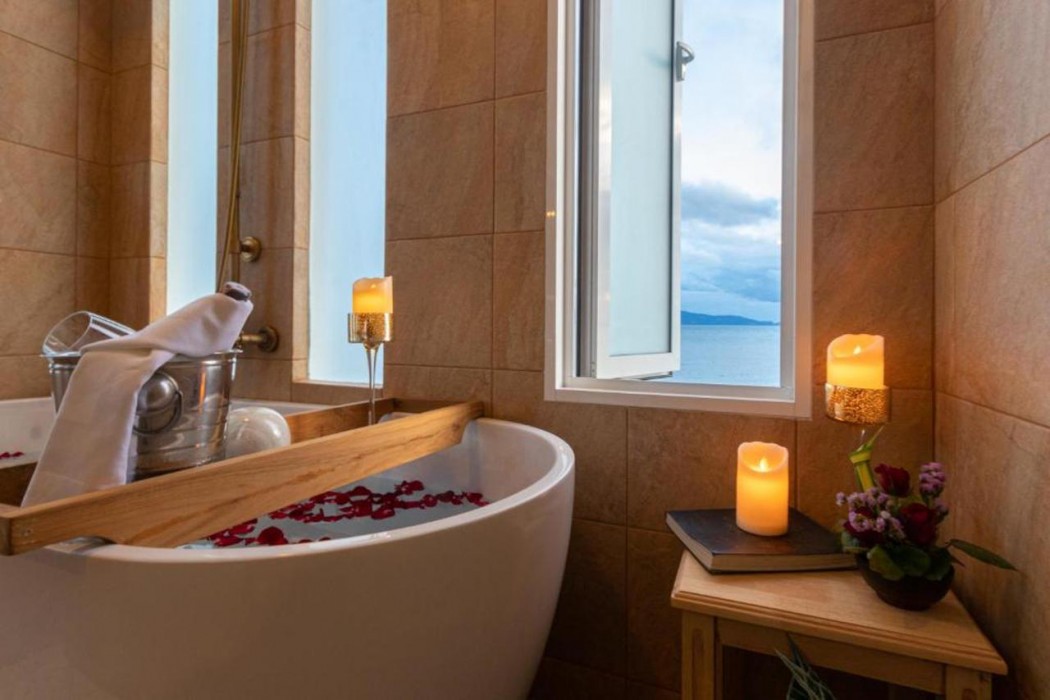 Vannee Golden Sands Beachfront Resort 12/24