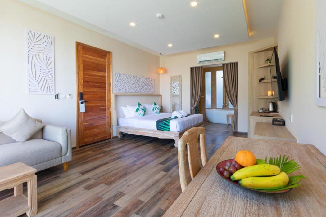 Vannee Golden Sands Beachfront Resort 10/24