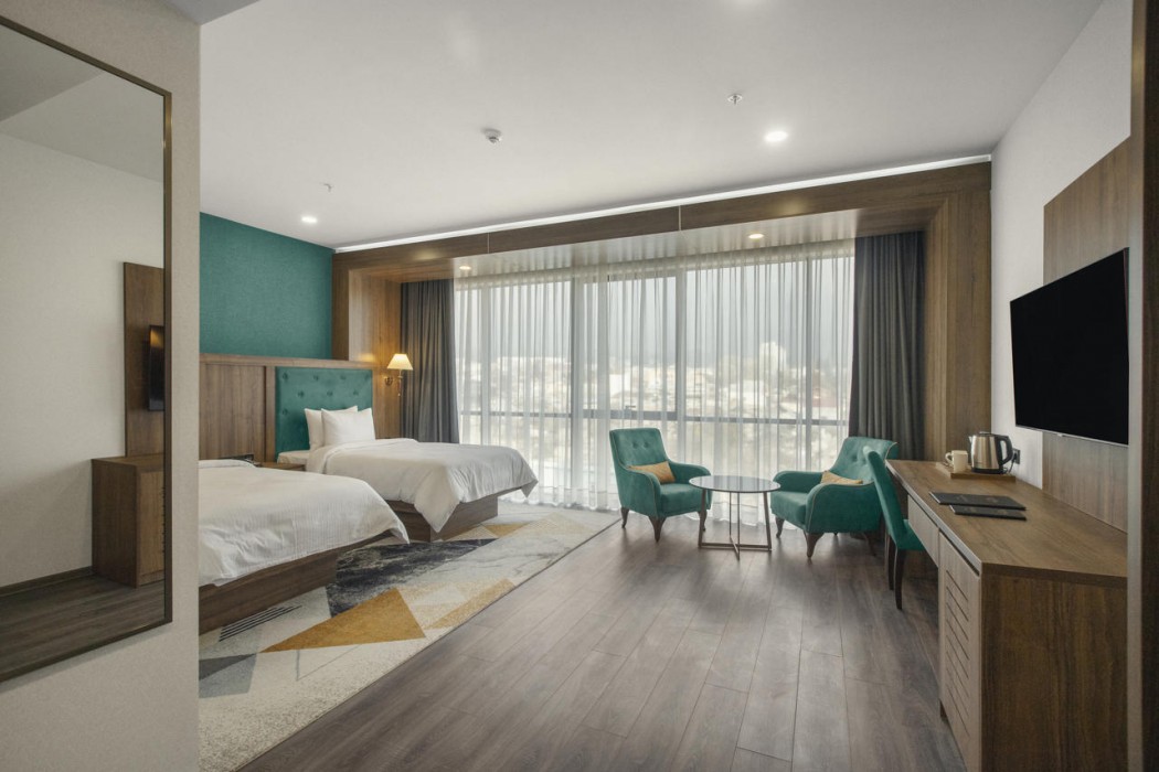 Room at Royal Tulip Hotel and Casino Jewel, TBILISI