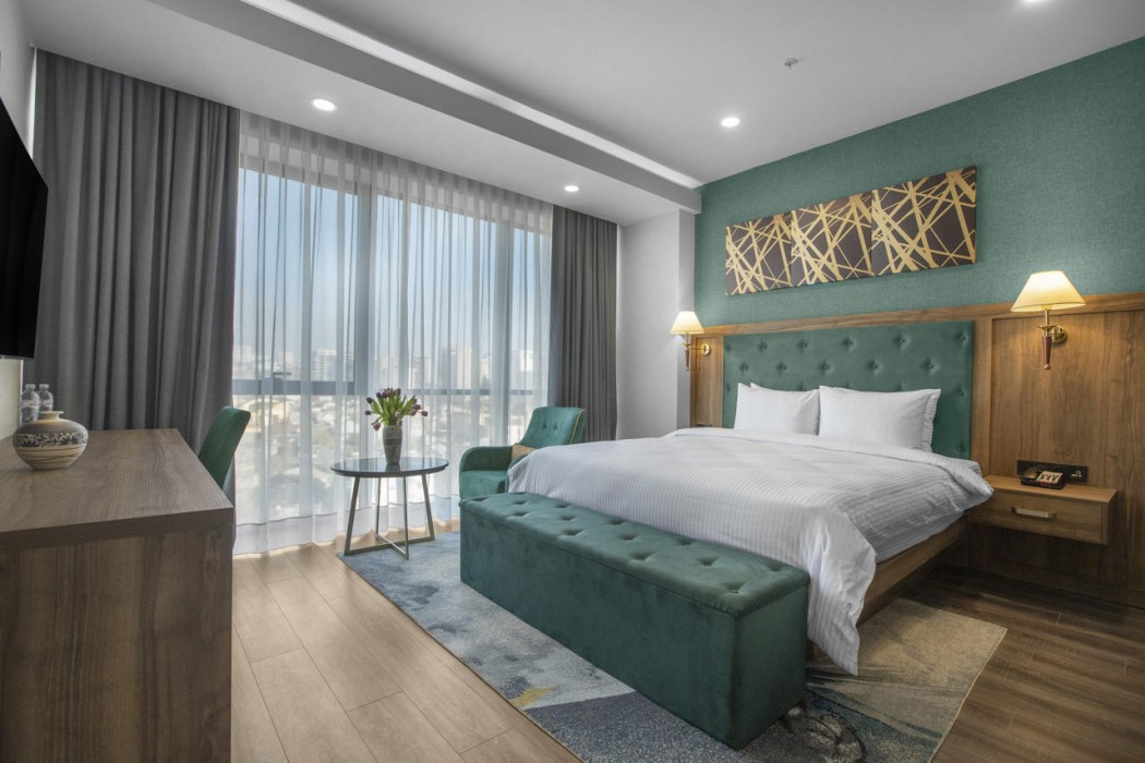Room at Royal Tulip Hotel and Casino Jewel, TBILISI