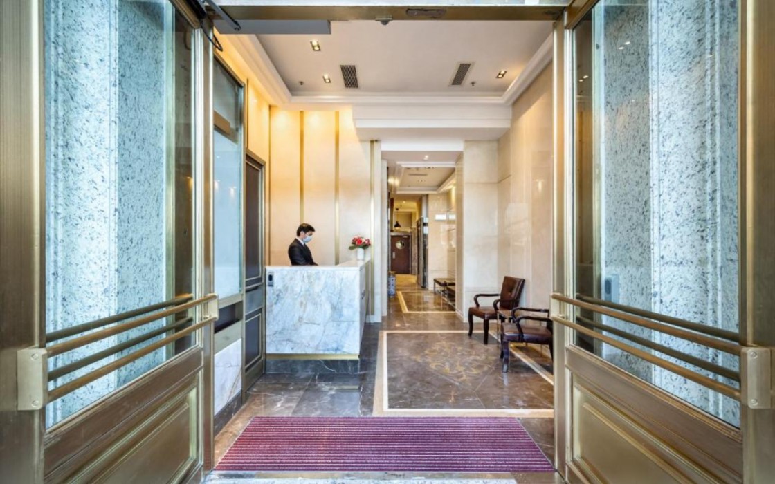 Lander Grand Hotel 3/72